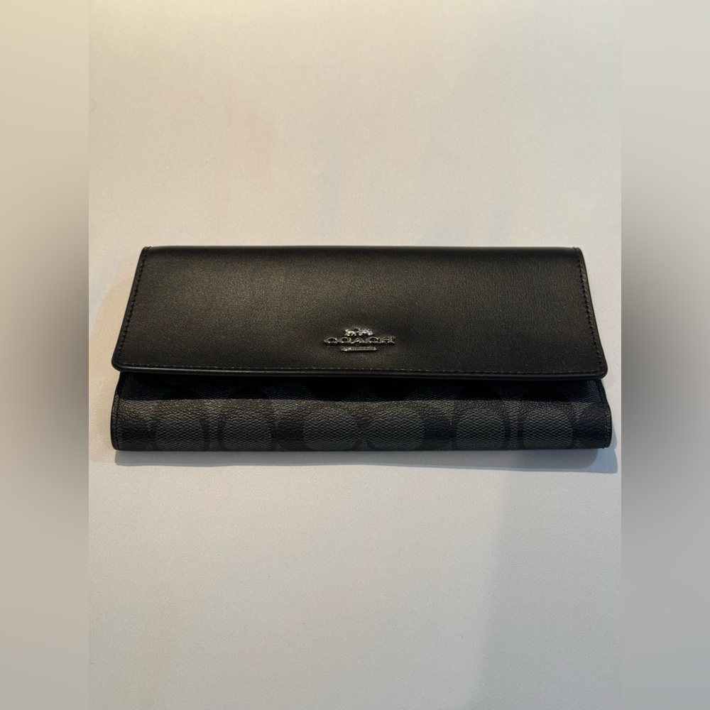 Coach Signature Canvas Trifold Wallet